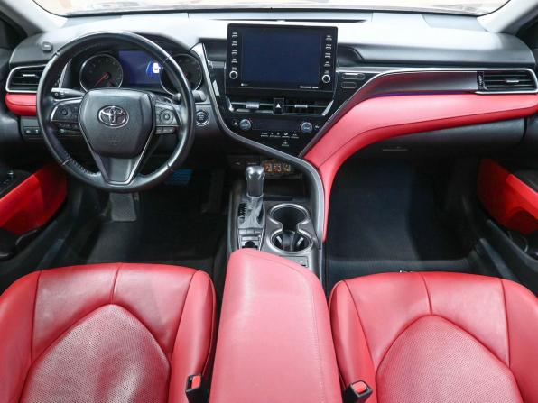 Toyota Camry VIII (XV70) Рестайлинг с пробегом 2021 года, цена 2 579 900 рублей, 87000 км, седан, Автокод Объявления