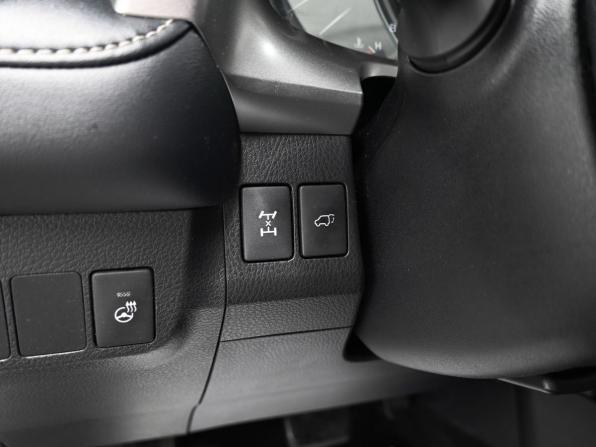 Toyota RAV4 IV (XA40) Рестайлинг с пробегом 2018 года, цена 2 295 000 рублей, 143399 км, внедорожник, Автокод Объявления