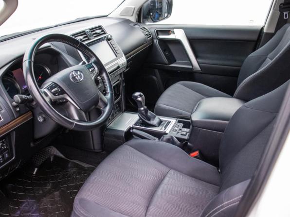 Toyota Land Cruiser Prado 150 Series Рестайлинг 2 с пробегом 2018 года, цена 4 835 000 рублей, 117210 км, внедорожник, Автокод Объявления