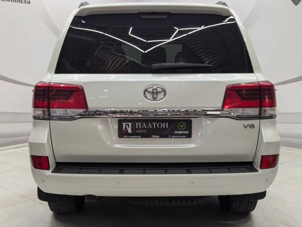 Toyota Land Cruiser 200 Series Рестайлинг 2 с пробегом 2019 года, цена 5 500 000 рублей, 225008 км, внедорожник, Автокод Объявления