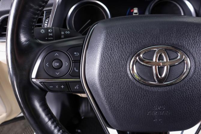 Toyota Camry VIII (XV70) Рестайлинг с пробегом 2021 года, цена 3 549 000 рублей, 185700 км, седан, Автокод Объявления