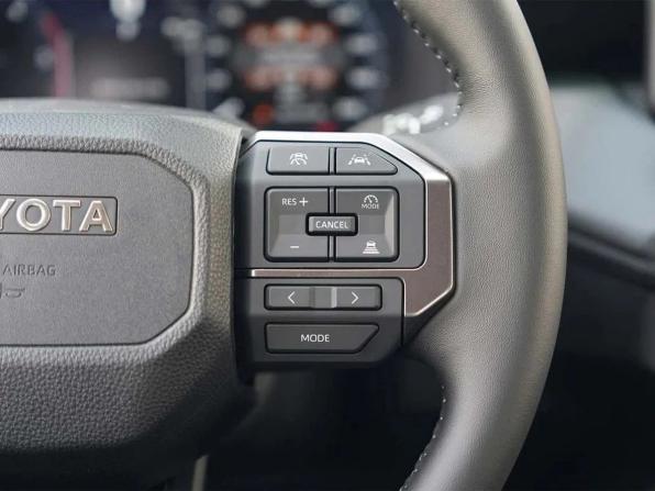 Новый Toyota Hilux IX 2026 года, цена 9 490 000 рублей, offers.body_type.unknown, Автокод Объявления