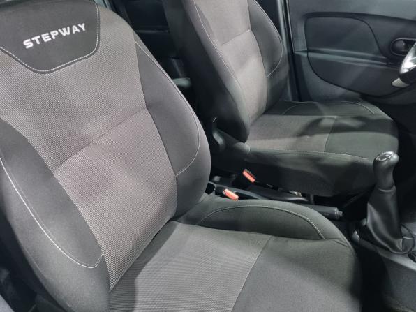 Renault Logan II Рестайлинг с пробегом 2019 года, цена 1 070 000 рублей, 93526 км, седан, Автокод Объявления