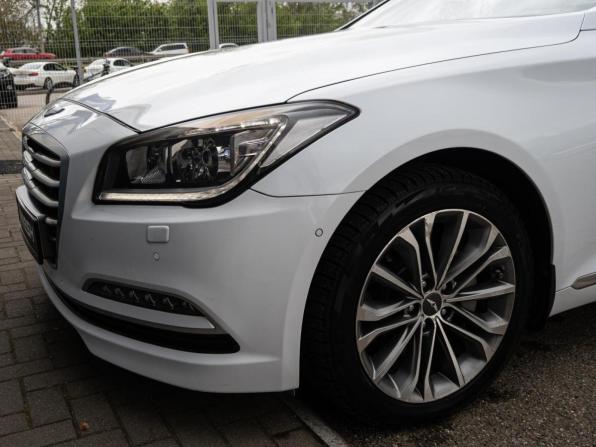 Hyundai Genesis II с пробегом 2016 года, цена 1 870 000 рублей, 185784 км, седан, Автокод Объявления
