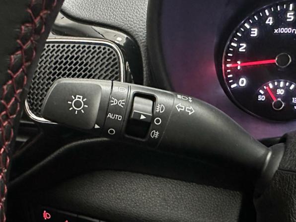 Kia Soul III Рестайлинг с пробегом 2022 года, цена 2 275 000 рублей, 49730 км, хэтчбек, Автокод Объявления