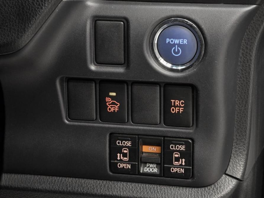 Toyota Voxy III (R80) Красноярск  - изображение 17
