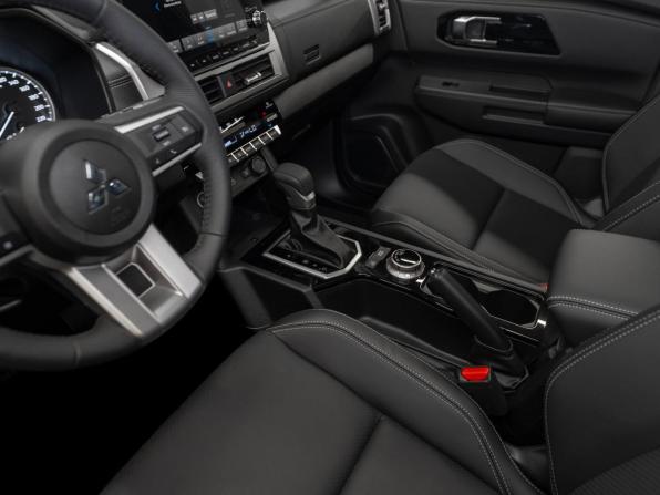 Mitsubishi L200 VI с пробегом 2025 года, цена 5 300 000 рублей, 50 км, пикап, Автокод Объявления