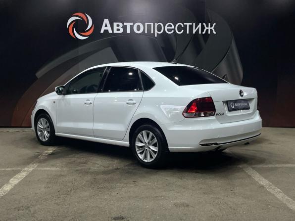 Volkswagen Polo V Рестайлинг с пробегом 2017 года, цена 879 000 рублей, 223779 км, седан, Автокод Объявления