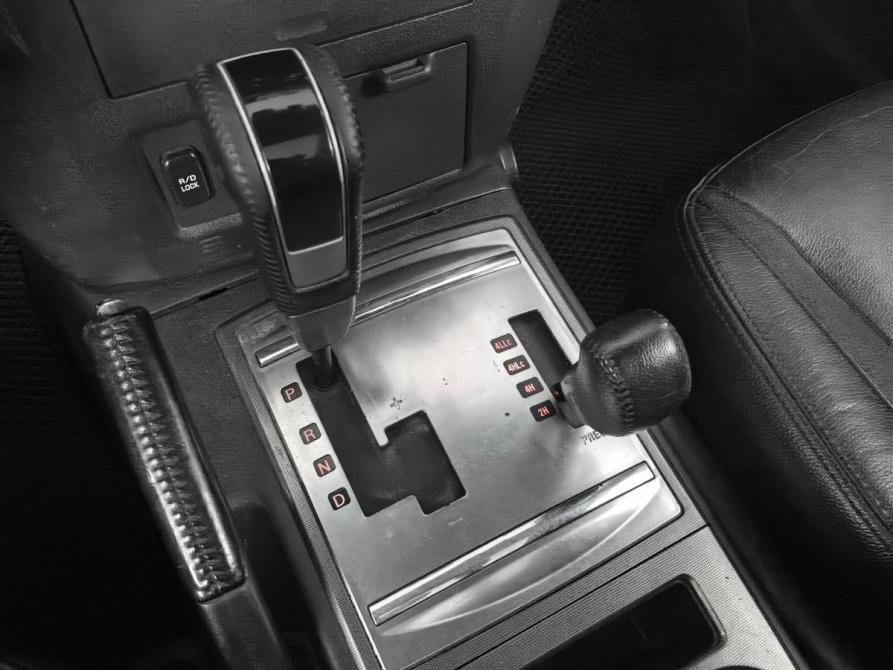 Mitsubishi Pajero IV Рестайлинг 1 Москва  - изображение 19