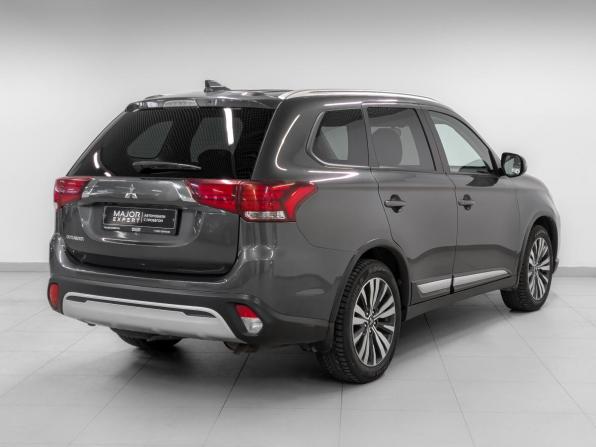 Mitsubishi Outlander III Рестайлинг 3 с пробегом 2020 года, цена 2 300 000 рублей, 92167 км, внедорожник, Автокод Объявления