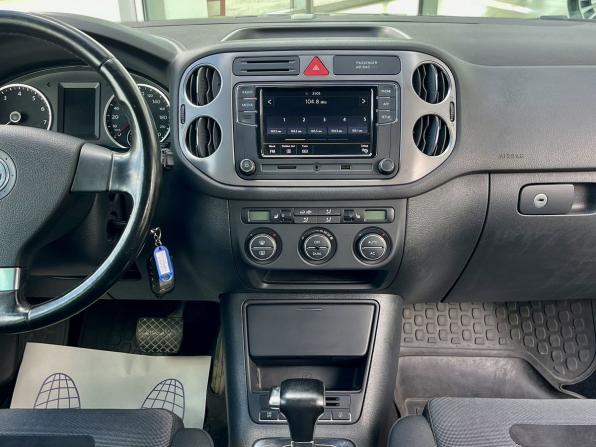 Volkswagen Tiguan I с пробегом 2009 года, цена 1 049 000 рублей, 169936 км, внедорожник, Автокод Объявления