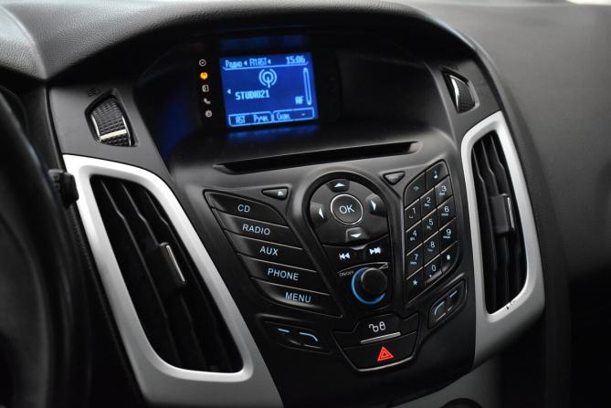 Ford Focus III с пробегом 2012 года, цена 570 000 рублей, 300241 км, хэтчбек, Автокод Объявления