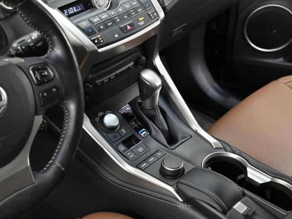 Lexus NX I с пробегом 2015 года, цена 2 599 000 рублей, 134000 км, внедорожник, Автокод Объявления