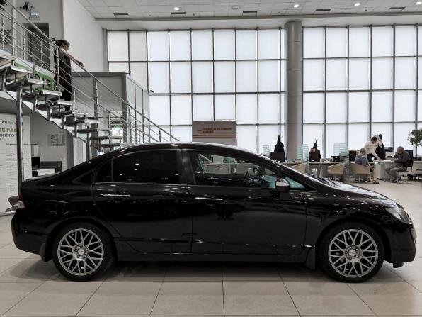Honda Civic VIII Рестайлинг с пробегом 2009 года, цена 1 090 000 рублей, 100944 км, седан, Автокод Объявления