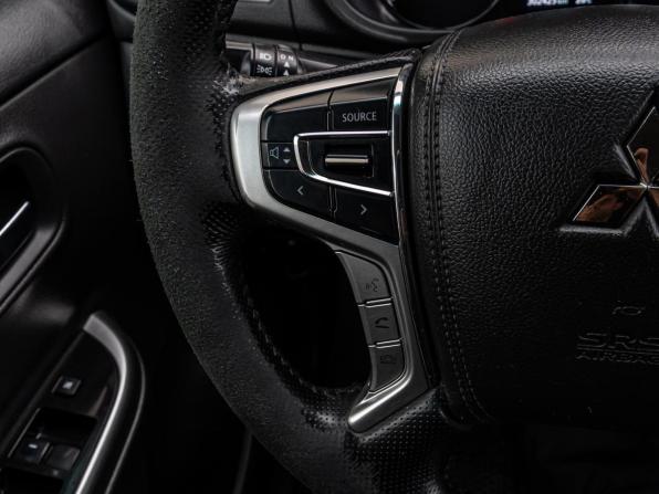 Mitsubishi L200 V с пробегом 2019 года, цена 1 750 000 рублей, 302425 км, offers.body_type.unknown, Автокод Объявления