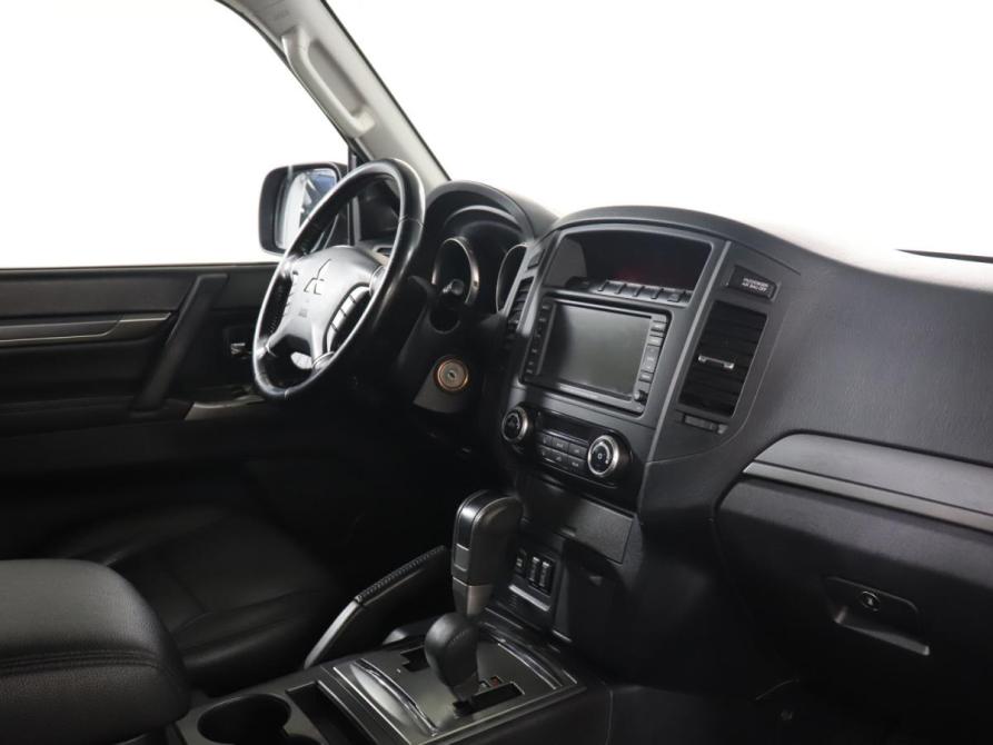 Mitsubishi Pajero IV Рестайлинг 1 Москва  - изображение 10