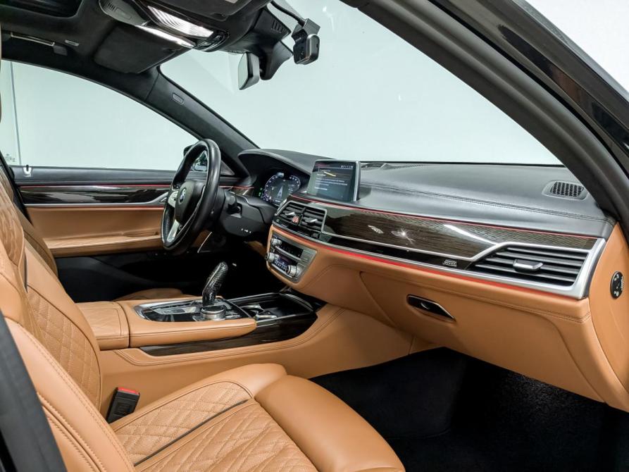 BMW 7 серии VI (G11/G12) Рестайлинг Москва  - изображение 12