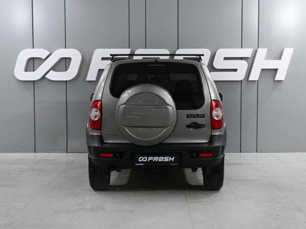 Chevrolet Niva I Рестайлинг с пробегом 2012 года, цена 599 000 рублей, 164047 км, внедорожник, Автокод Объявления
