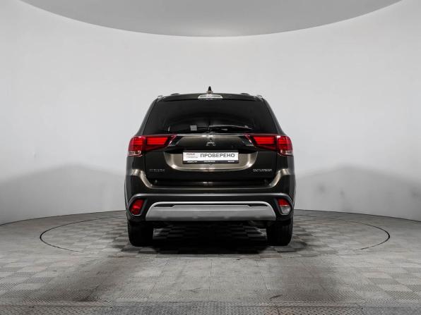 Mitsubishi Outlander III Рестайлинг 3 с пробегом 2019 года, цена 1 819 000 рублей, 126074 км, внедорожник, Автокод Объявления