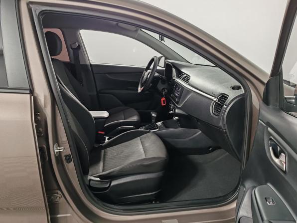 Kia Rio IV Рестайлинг с пробегом 2022 года, цена 1 649 000 рублей, 69210 км, седан, Автокод Объявления