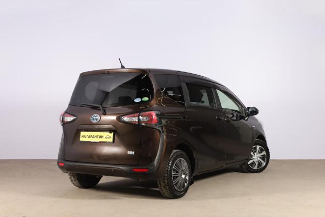 Toyota Sienta II с пробегом 2018 года, цена 1 499 000 рублей, 124322 км, компактвэн, Автокод Объявления