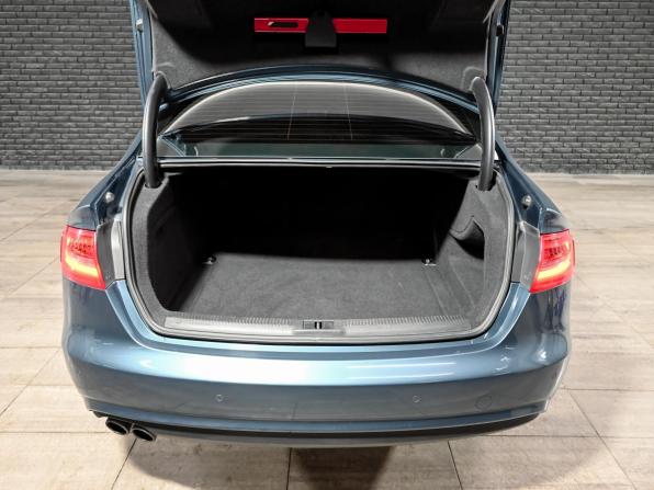 Audi A4 IV (B8) Рестайлинг с пробегом 2014 года, цена 1 580 000 рублей, 177789 км, седан, Автокод Объявления