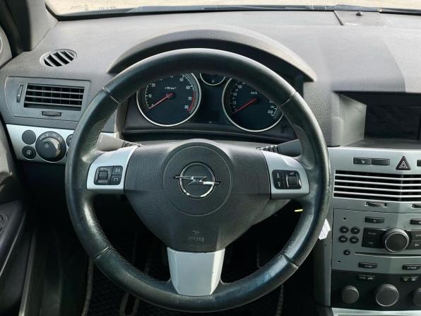 Opel Astra H Рестайлинг с пробегом 2011 года, цена 360 000 рублей, 228600 км, универсал, Автокод Объявления
