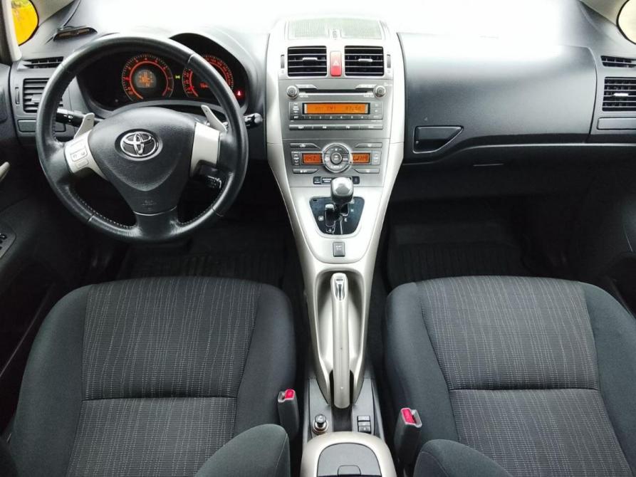 Toyota Auris I Калининград  - изображение 10