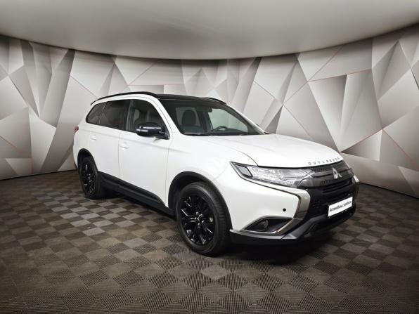 Mitsubishi Outlander III Рестайлинг 3 с пробегом 2022 года, цена 2 895 000 рублей, 30953 км, внедорожник, Автокод Объявления