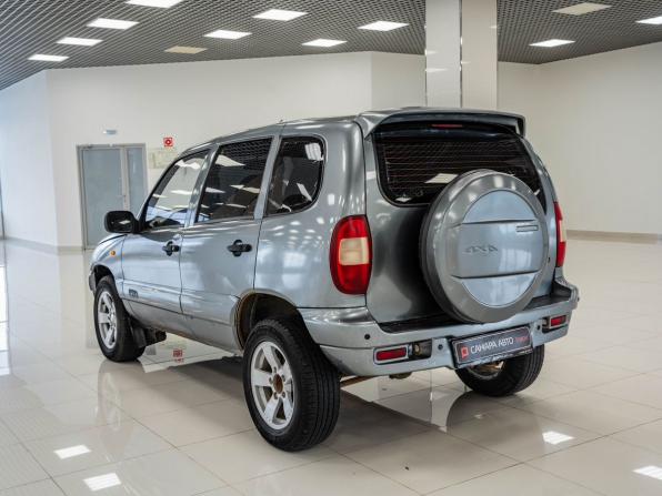 Chevrolet Niva I с пробегом 2004 года, цена 227 000 рублей, 236221 км, внедорожник, Автокод Объявления