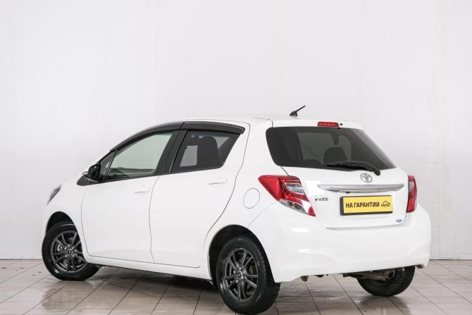 Toyota Vitz III (XP130) Рестайлинг с пробегом 2016 года, цена 919 000 рублей, 130000 км, хэтчбек, Автокод Объявления