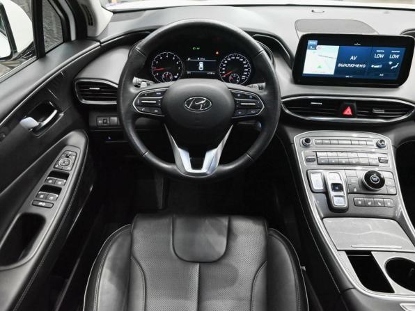 Hyundai Santa Fe IV Рестайлинг с пробегом 2023 года, цена 4 160 000 рублей, 61180 км, внедорожник, Автокод Объявления