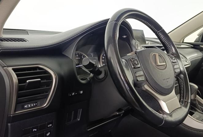 Lexus NX I с пробегом 2015 года, цена 3 190 000 рублей, 51467 км, внедорожник, Автокод Объявления