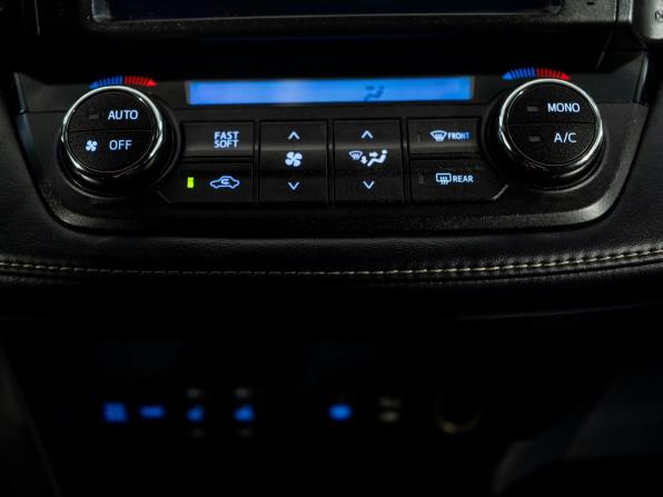 Toyota RAV4 IV (XA40) Рестайлинг с пробегом 2018 года, цена 2 180 000 рублей, 230180 км, внедорожник, Автокод Объявления