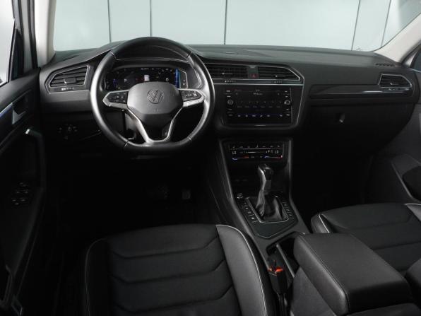 Volkswagen Tiguan II Рестайлинг с пробегом 2022 года, цена 3 766 000 рублей, 37156 км, внедорожник, Автокод Объявления