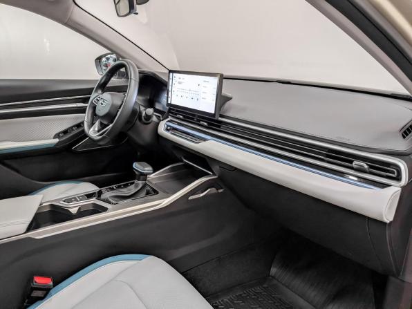 Geely Emgrand II с пробегом 2023 года, цена 1 740 000 рублей, 13906 км, седан, Автокод Объявления
