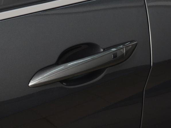 Hyundai Elantra VII (CN7) Рестайлинг с пробегом 2023 года, цена 2 124 997 рублей, 13777 км, седан, Автокод Объявления