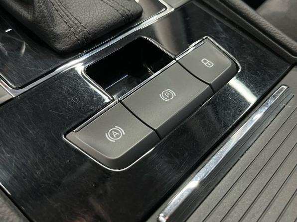 Skoda Superb III с пробегом 2016 года, цена 2 099 000 рублей, 142354 км, лифтбек, Автокод Объявления