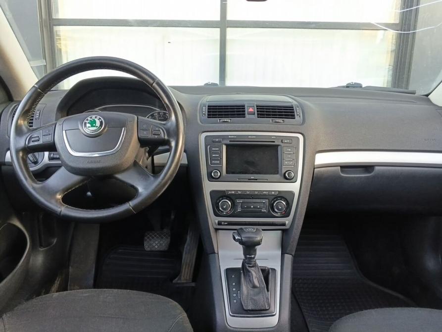 Skoda Octavia II (A5) Рестайлинг Москва  - изображение 11
