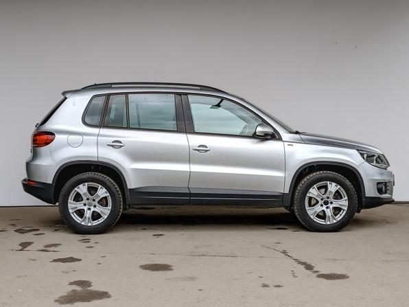 Volkswagen Tiguan I Рестайлинг с пробегом 2016 года, цена 1 915 000 рублей, 97972 км, внедорожник, Автокод Объявления