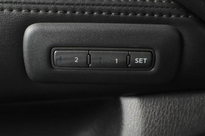 Infiniti JX с пробегом 2012 года, цена 1 529 000 рублей, 247100 км, внедорожник, Автокод Объявления