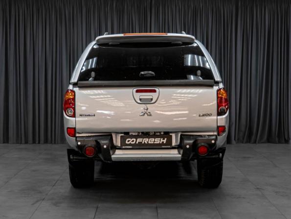 Mitsubishi L200 IV с пробегом 2012 года, цена 1 299 000 рублей, 216229 км, offers.body_type.unknown, Автокод Объявления
