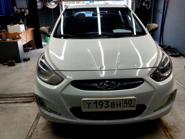 Hyundai Solaris I с пробегом 2014 года, цена 650 000 рублей, 105720 км, хэтчбек, Автокод Объявления