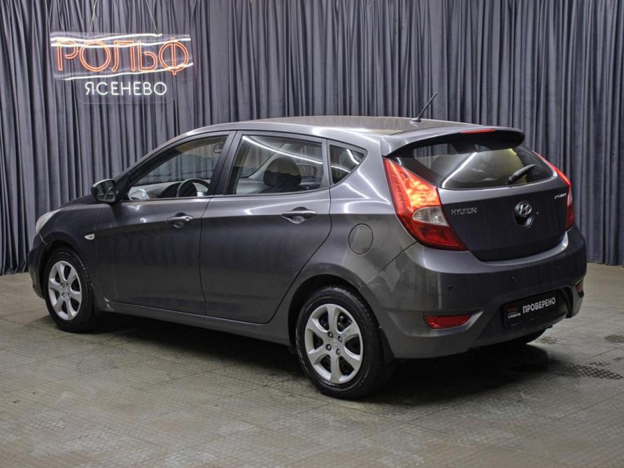 Hyundai Solaris I Москва  - изображение 7