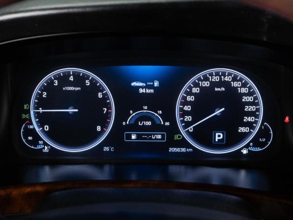 Hyundai Equus II Рестайлинг с пробегом 2013 года, цена 1 719 000 рублей, 205636 км, седан, Автокод Объявления