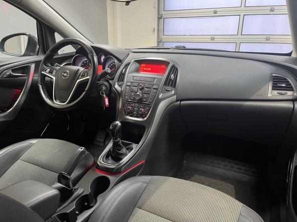 Opel Astra J с пробегом 2011 года, цена 725 000 рублей, 161150 км, хэтчбек, Автокод Объявления