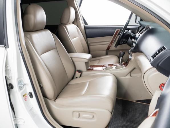 Toyota Highlander II (XU40) Рестайлинг с пробегом 2013 года, цена 2 199 000 рублей, 237455 км, внедорожник, Автокод Объявления