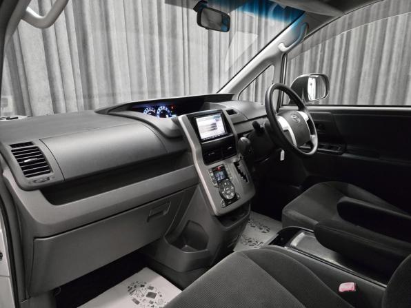 Toyota Noah II (R70) с пробегом 2008 года, цена 1 280 000 рублей, 190200 км, минивэн, Автокод Объявления