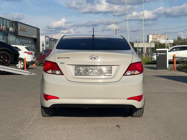 Hyundai Solaris I Рестайлинг с пробегом 2016 года, цена 950 000 рублей, 114600 км, седан, Автокод Объявления