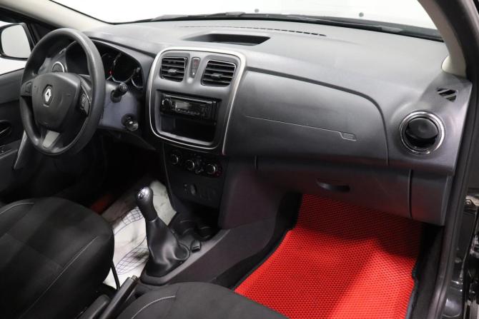 Renault Sandero II с пробегом 2016 года, цена 868 000 рублей, 160174 км, хэтчбек, Автокод Объявления